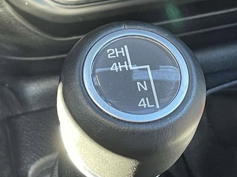 Used 2020 Jeep Gladiator Overland image 29