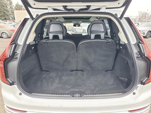 Used 2025 Volvo XC90 B6 Plus image 35