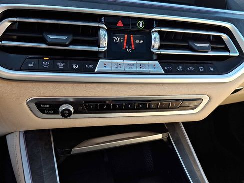 Used 2022 BMW X5 xDrive40i w/ Premium Package image 18