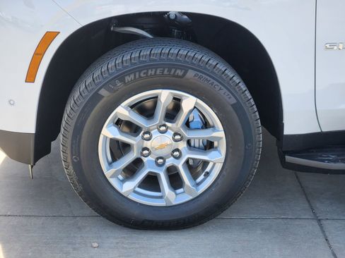 New 2026 Chevrolet Suburban LT w/ Comfort Package RWD image 11