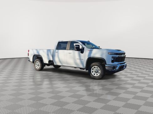Certified 2024 Chevrolet Silverado 3500 LT w/ Safety Package image 2