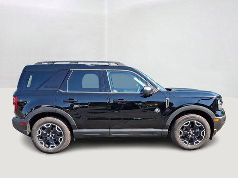 Used 2025 Ford Bronco Sport Outer Banks w/ Outer Banks Tech Package+ AWD/4WD image 7