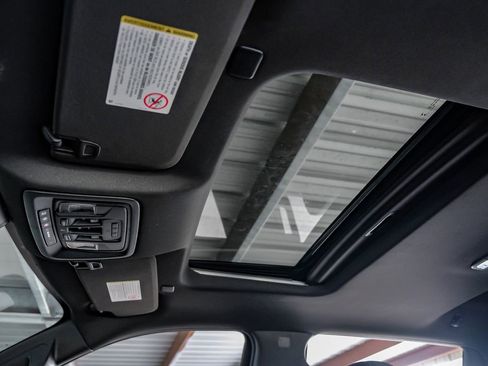 Used 2021 Chevrolet Silverado 3500 High Country image 23