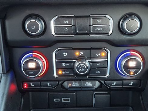 Used 2023 Chevrolet Tahoe LT w/ LT Signature Plus Package image 20