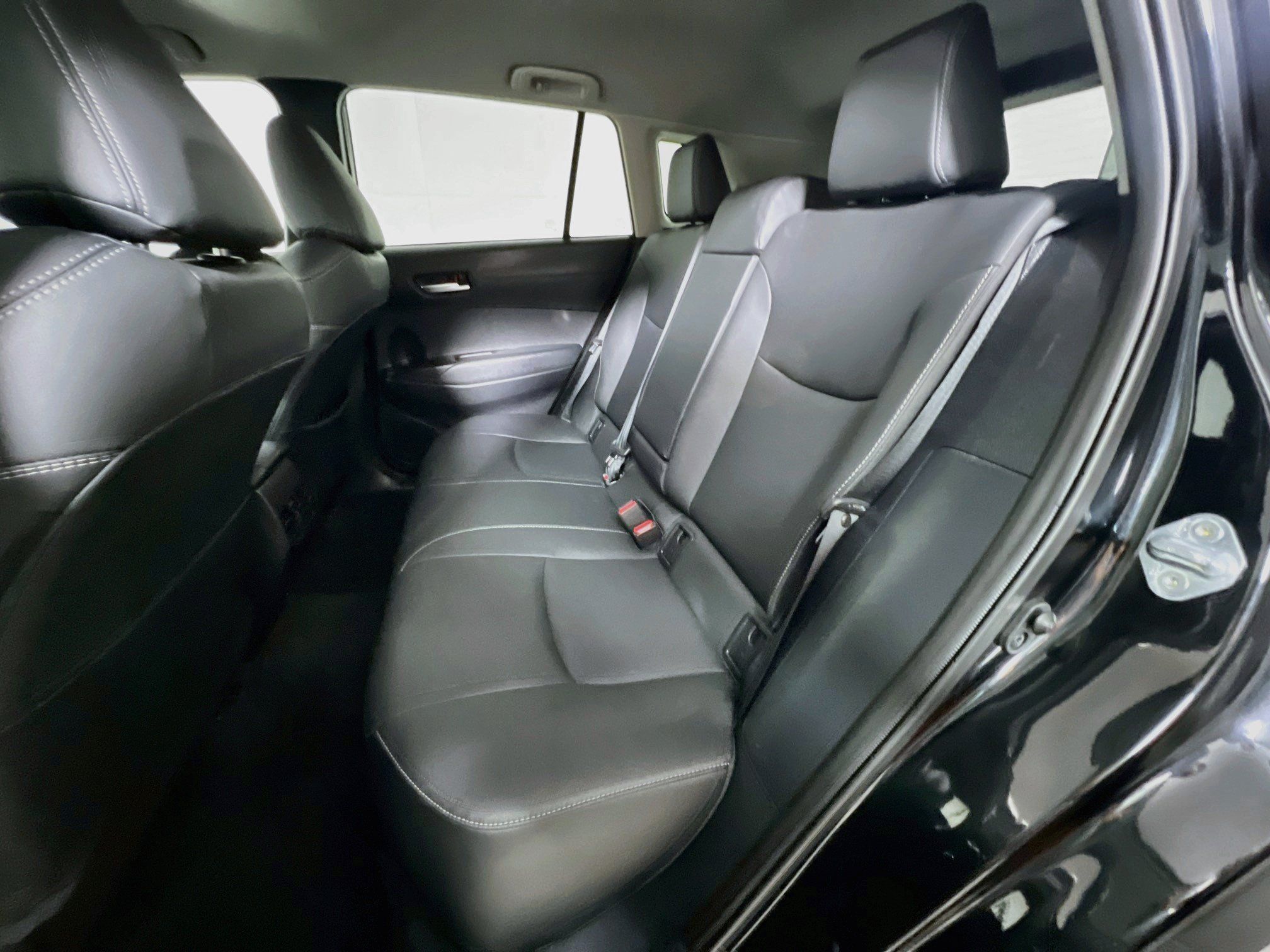 Used 2025 Toyota Corolla Cross XLE AWD/4WD image 29