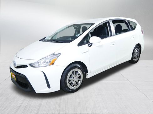 Used 2016 Toyota Prius V Two FWD image 3