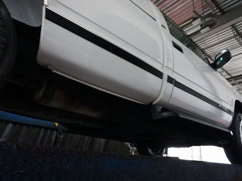 Used 1998 Chevrolet Silverado 1500 4x4 Regular Cab w/ Preferred Equipment Group 2 image 66