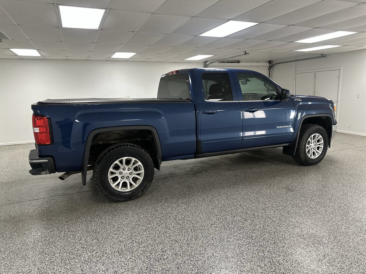 Used 2015 GMC Sierra 1500 SLE w/ SLE Value Package AWD/4WD image 8