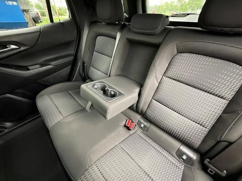 Used 2026 Chevrolet Equinox LT AWD/4WD image 34