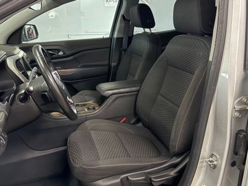 Used 2019 GMC Acadia SLE AWD/4WD image 18