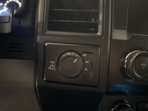 Used 2020 Ford F150 XL w/ Equipment Group 101A Mid AWD/4WD image 28