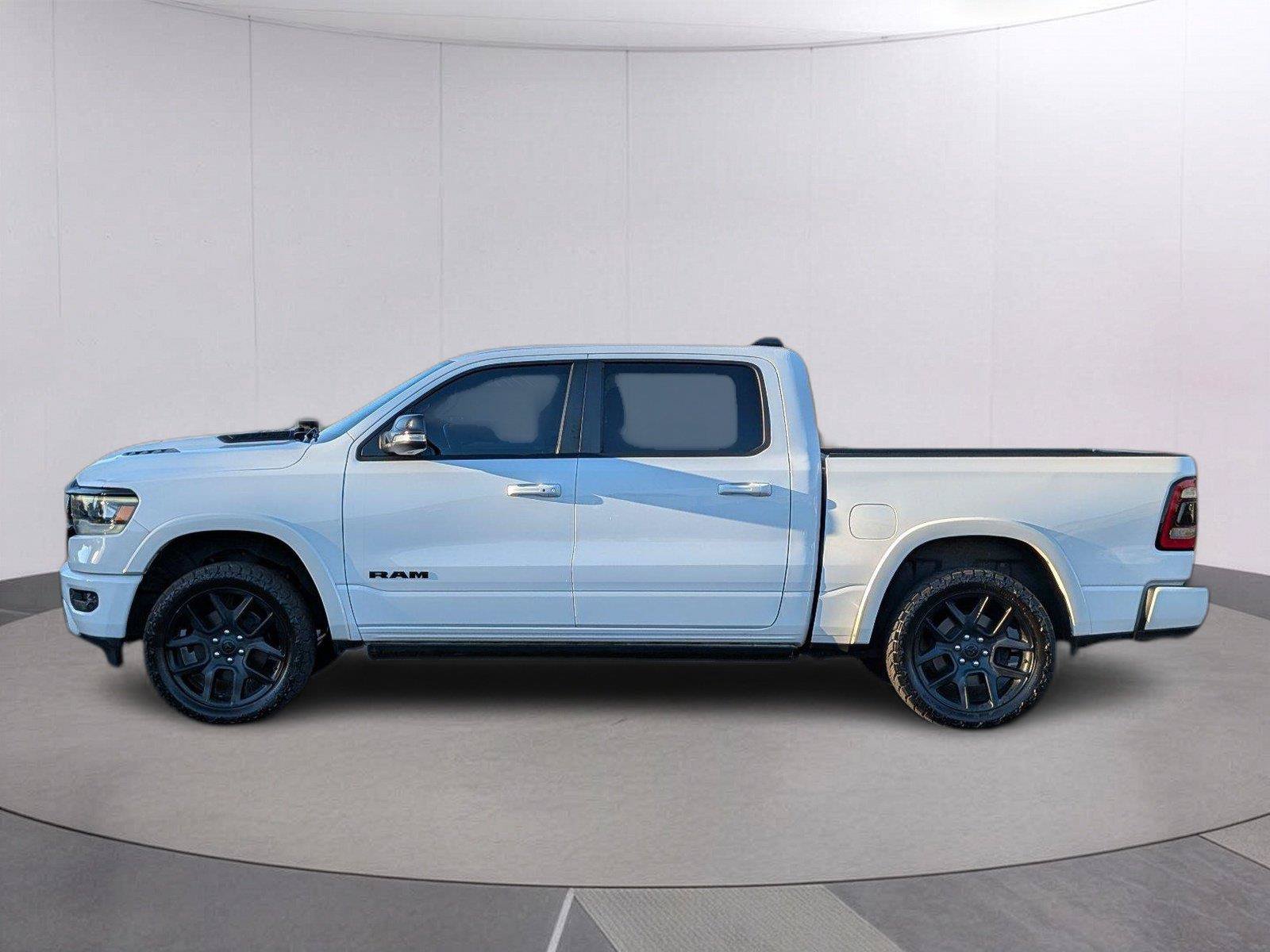 Used 2021 RAM 1500 Laramie AWD/4WD image 2