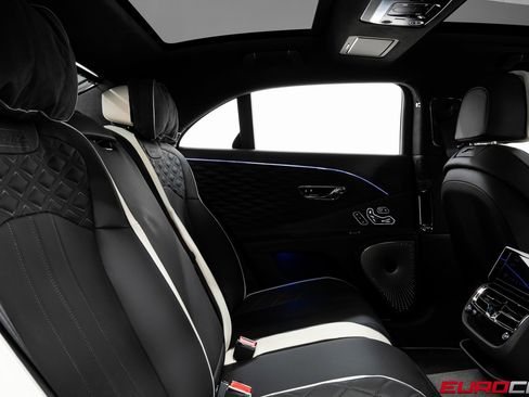 Used 2024 Bentley Flying Spur W12 image 41