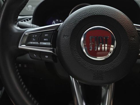 Used 2017 FIAT 124 Spider Lusso RWD image 16