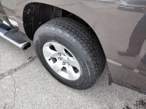 Used 2023 RAM 1500 Big Horn AWD/4WD image 19