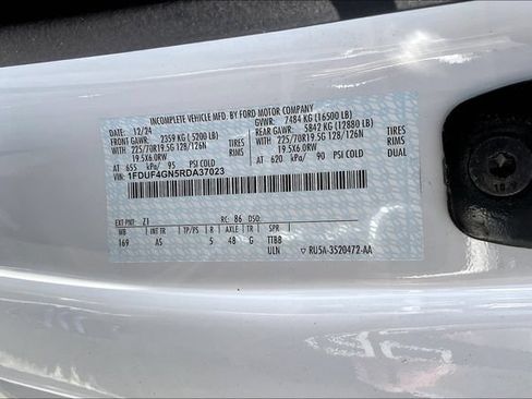 Used 2024 Ford F450 XL w/ XL Chrome Package RWD image 13
