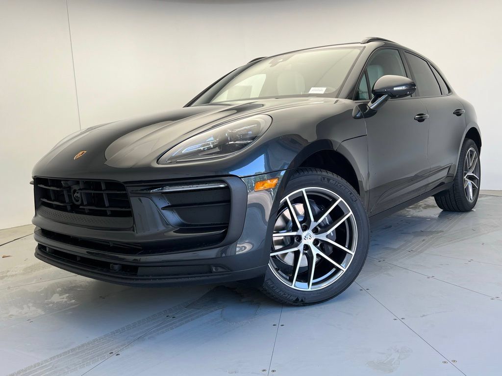 Used 2026 Porsche Macan AWD/4WD image 1