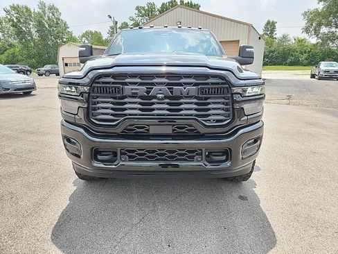 Used 2025 RAM 3500 Big Horn AWD/4WD image 13