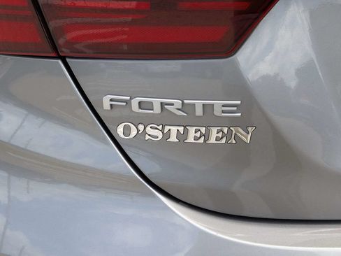 Used 2022 Kia Forte GT FWD image 13