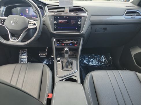 Certified 2023 Volkswagen Tiguan SE R-Line FWD image 14