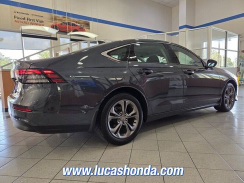 Used 2024 Honda Accord EX image 4