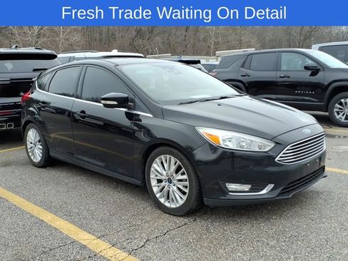 Used 2016 Ford Focus Titanium w/ Titanium Technology Package image 4
