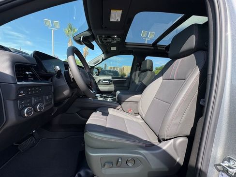 New 2026 Chevrolet Suburban RST w/ RST Capability Package AWD/4WD image 13