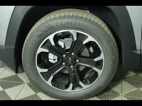 New 2026 Chevrolet Equinox LT w/ Safety and Technology Package AWD/4WD image 13