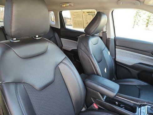 Used 2022 Jeep Compass Latitude w/ Convenience Group image 12