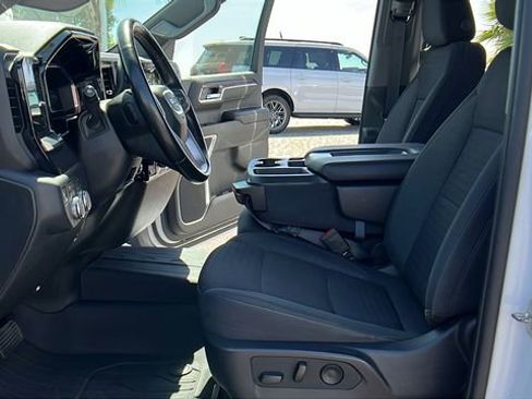 Used 2023 GMC Sierra 1500 SLE AWD/4WD image 18