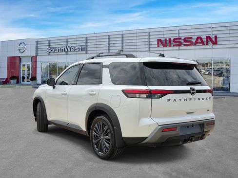 New 2026 Nissan Pathfinder SL w/ SL Premium Package FWD image 7