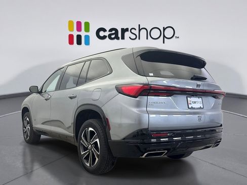 Used 2025 Buick Enclave Sport Touring AWD/4WD image 3
