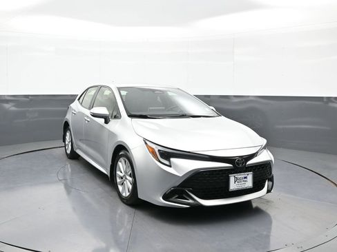 Certified 2023 Toyota Corolla SE image 3