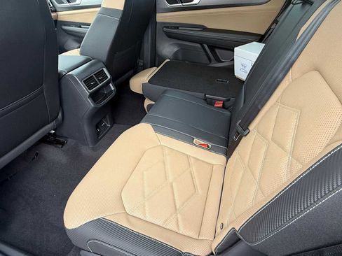 New 2026 Volkswagen Atlas Cross Sport SE image 11