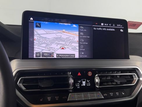 Used 2025 BMW X4 xDrive30i AWD/4WD image 19