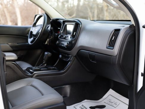 Used 2018 Chevrolet Colorado W/T image 27