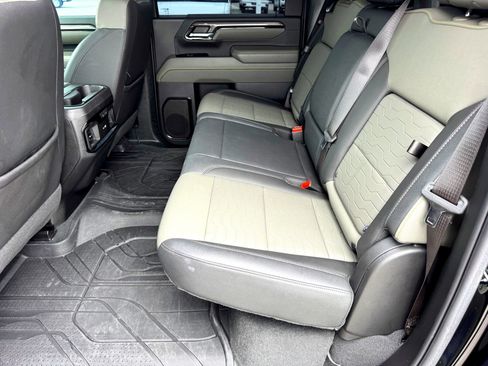 Used 2024 Chevrolet Silverado 2500 ZR2 image 21