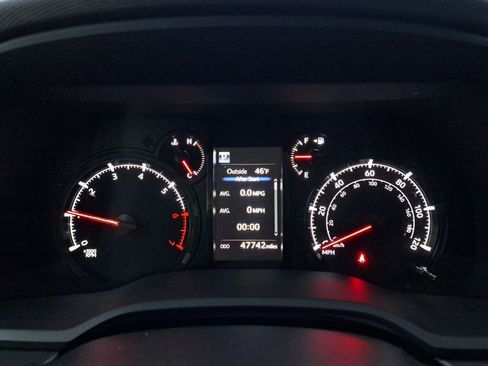 Used 2021 Toyota 4Runner SR5 Premium w/ Moonroof Package image 20