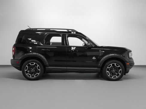 Used 2022 Ford Bronco Sport Outer Banks w/ Tech Package AWD/4WD image 12