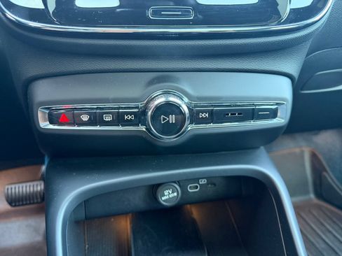 Used 2023 Volvo C40 P8 Recharge Ultimate AWD/4WD image 19