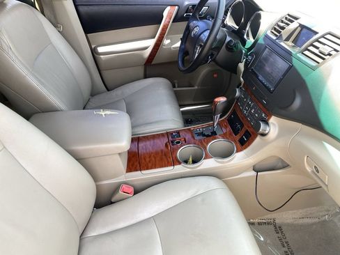 Used 2008 Toyota Highlander Limited AWD/4WD image 10