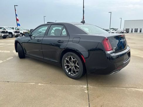Used 2015 Chrysler 300 S AWD/4WD image 4