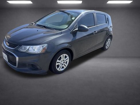 Used 2020 Chevrolet Sonic LT FWD image 2