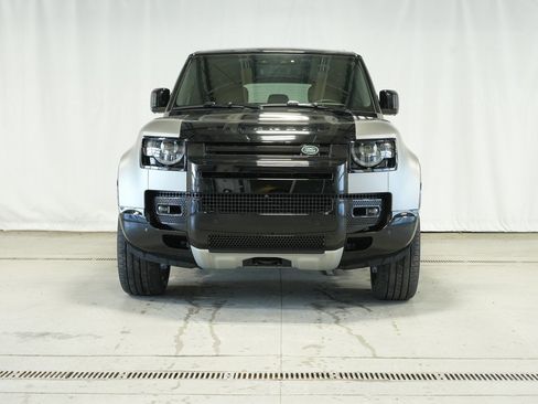 Used 2025 Land Rover Defender 110 X image 8