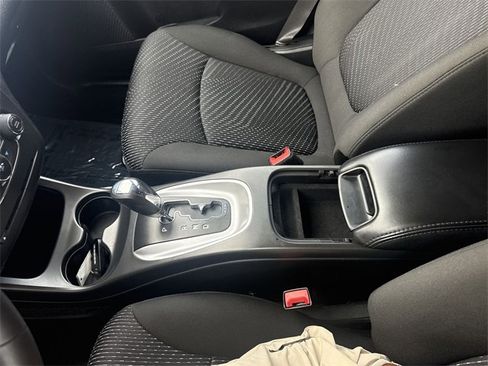 Used 2019 Dodge Journey SE image 20