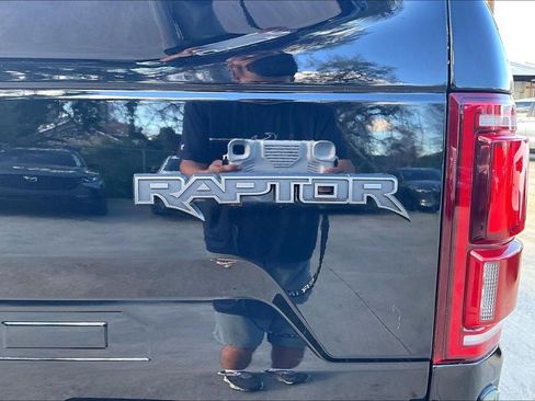 Used 2018 Ford F150 Raptor w/ Equipment Group 802A Luxury image 7