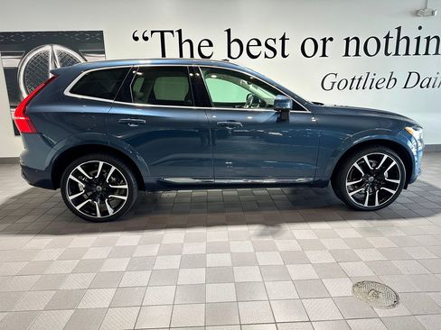 Used 2023 Volvo XC60 T8 Ultimate AWD/4WD image 3