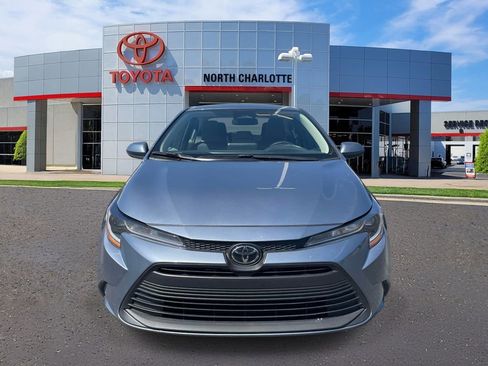 Used 2025 Toyota Corolla LE image 5
