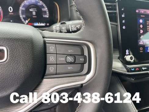 Used 2024 Jeep Wagoneer Series II w/ Convenience Group I AWD/4WD image 20