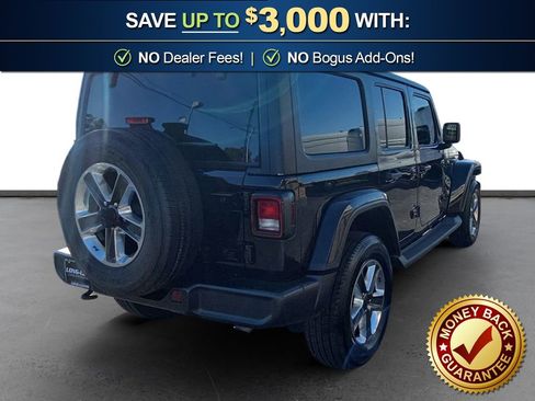 Used 2019 Jeep Wrangler Unlimited Sahara image 7